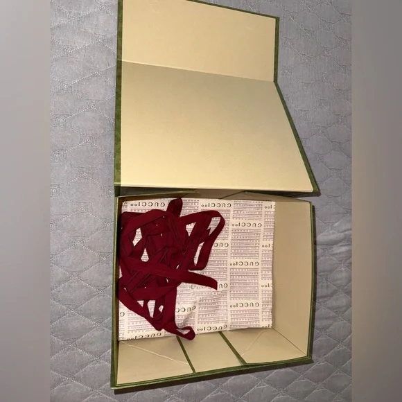 Gucci box 10” long 9” wide 4” tall. Comes with tissue paper and ribbon - Picture 2 of 7